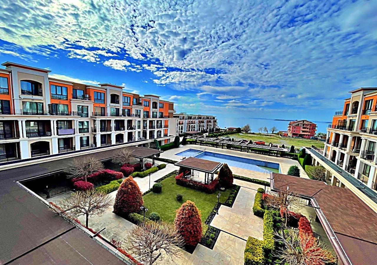 Premier Fort Beach - Premium Apartments Sveti Vlas Buitenkant foto